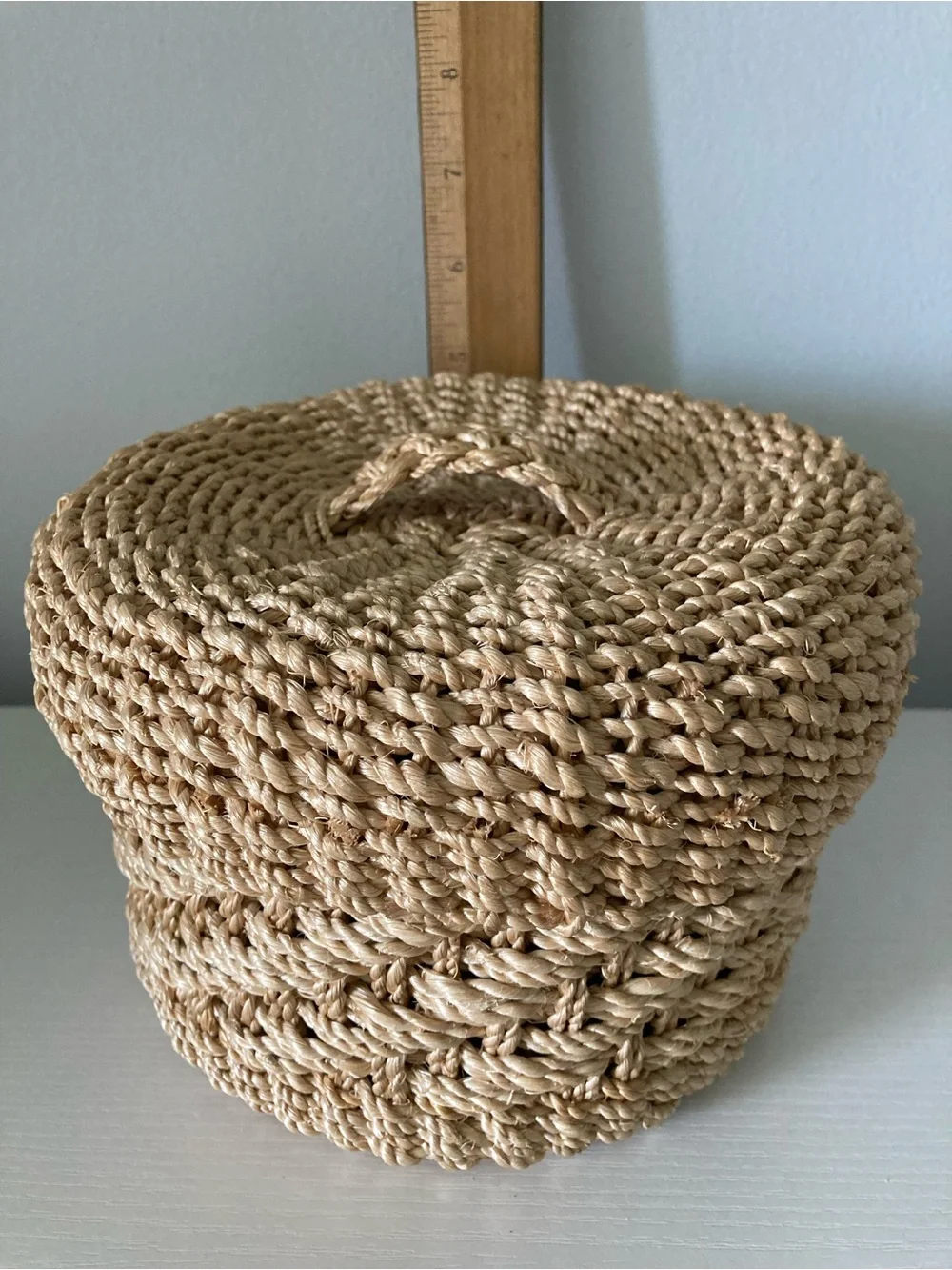 Wicker basket with cover